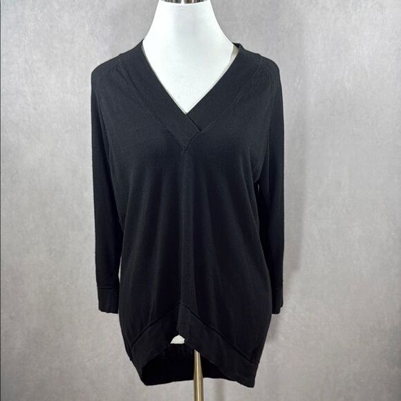 Magaschoni V-Neck Silk/Cashmere Black Sweater - Picture 1 of 4